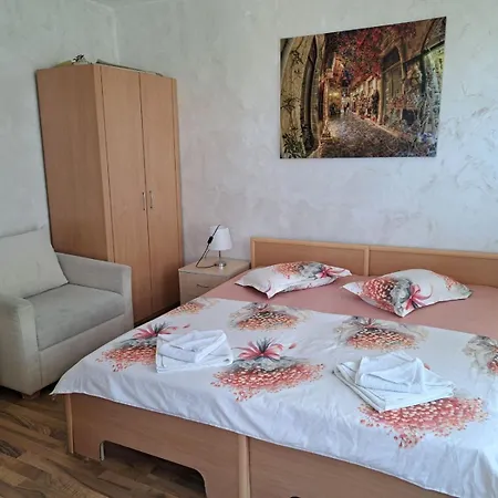 Apartment Azuro Sunny 3*