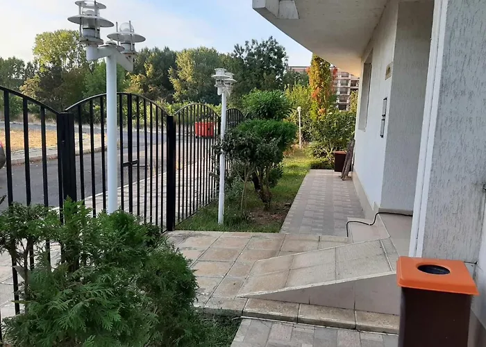 Apartment Azuro Sunny Slantschew brjag