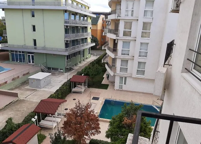 Azuro Sunny Apartment