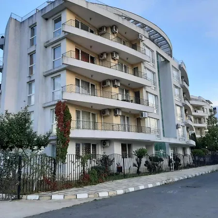 דירה Azuro Sunny 3*