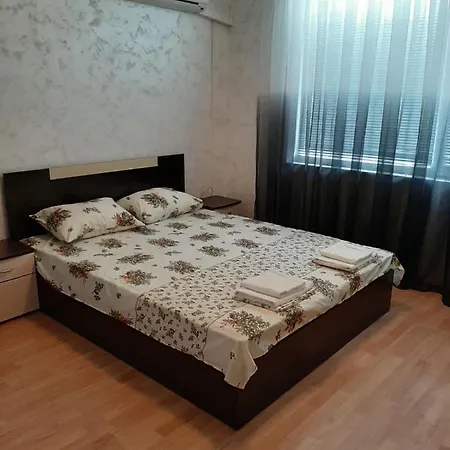Azuro Sunny Apartamento 3*