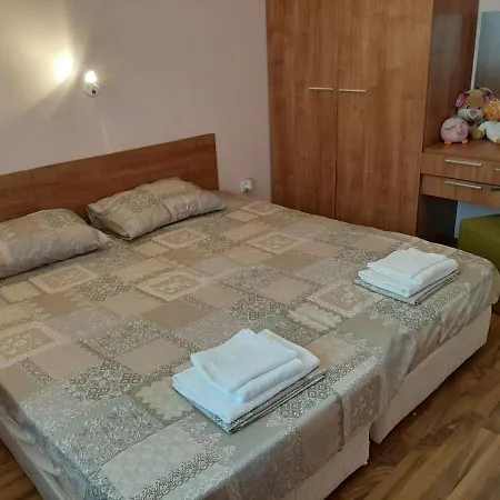 Azuro Sunny סאני ביץ'