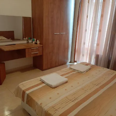 Azuro Sunny סאני ביץ'