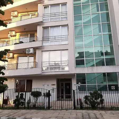 Apartamento Azuro Sunny 3*