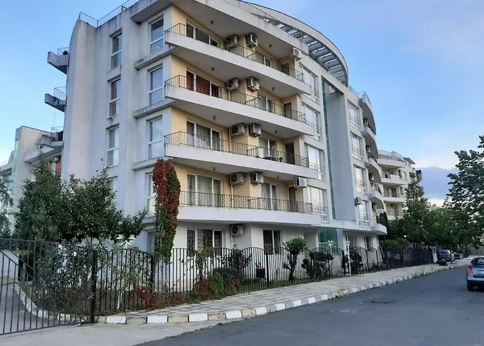 Apartament Azuro Sunny 3*